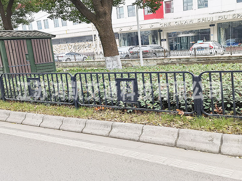 草坪護欄